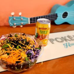 Pokémoto - Mixed Greens, Salmon, chicken, Jalapeno, sweet onions, cilantro, hijiki, mandarin, pineapple, Aloha trio sauce, and what ever toppings you s