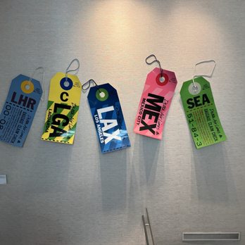 Delta Sky Club - Concourse B - Gate 18 - Airport Lounges Near Me - Atlanta, Georgia