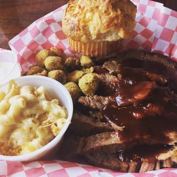 Double Barrel BBQ - 9oz brisket dinner platter Comes with two sides and your choice of bread which could be a biscuit corn bread or Texas toast - Barbeque Near Me - Sedro-Woolley, Washington