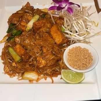 Thai Table Restaurant and Bar - Pad Thai with tofu - Salad Near Me - Houston, Texas Thai Table Restaurant and Bar - Pad Thai with tofu - Salad Near Me - Houston, Texas