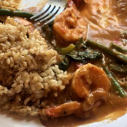 Large shrimp, incredible curry, brown rice, vegetables.