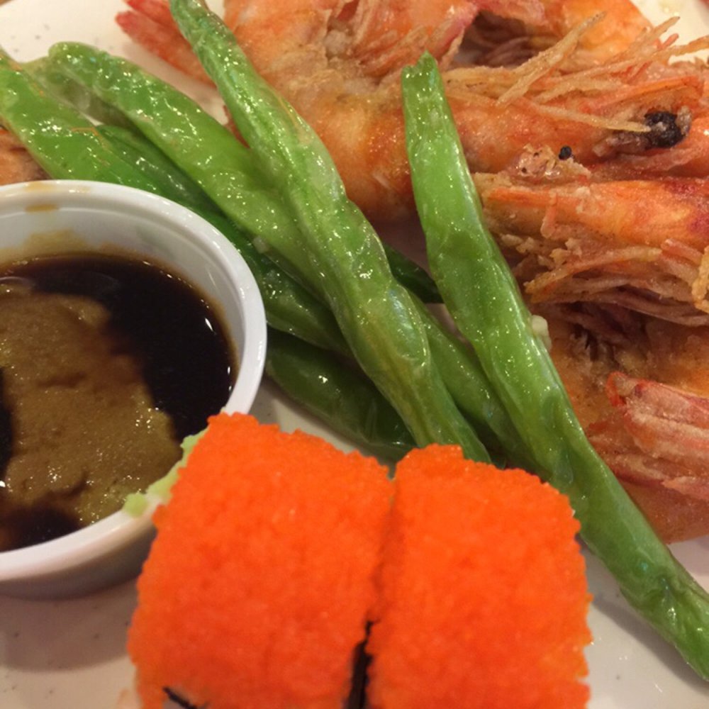 Seafood buffet and sushi too. Good Saturday dinner. Seafood buffet and sushi too. Good Saturday dinner.
