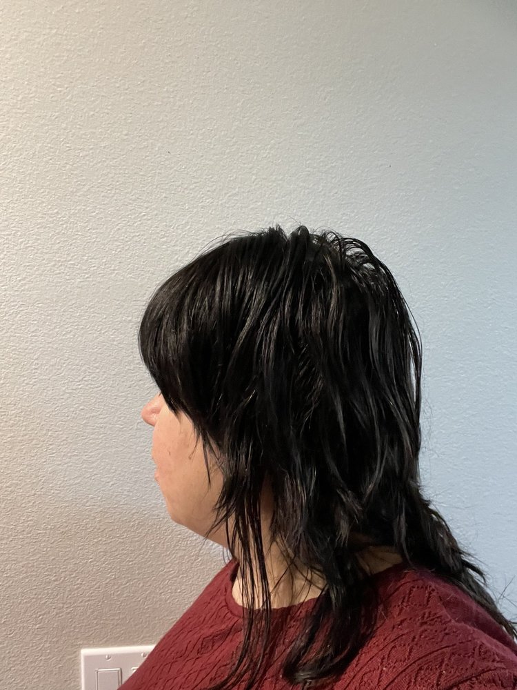 Bonnies Hair Stop & Day Spa