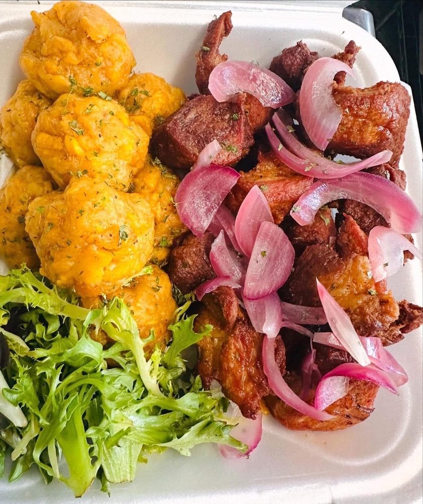 Tres Palmas Latin Food