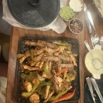 Allende Cocina Mexicana - Mixed fajitas - Mexican Near Me - Milwaukee, Wisconsin Allende Cocina Mexicana - Mixed fajitas - Mexican Near Me - Milwaukee, Wisconsin