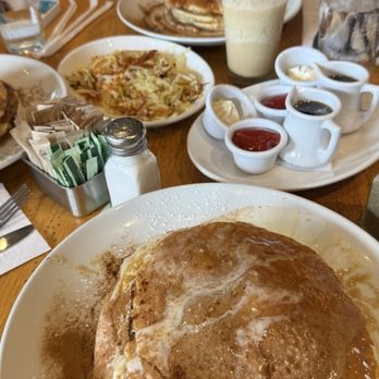 Wildberry Pancakes and Cafe - Pancakes Near Me - Chicago, Illinois Wildberry Pancakes and Cafe - Pancakes Near Me - Chicago, Illinois