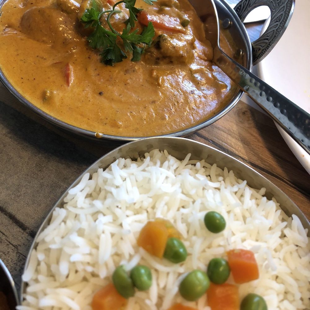 Moringa Indian Restaurant - Chicken Tikka Masala - Indian Near Me - Waterbury, Connecticut