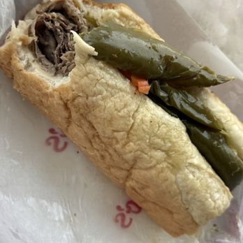 Portillo's Forest Park - Regular beef with hot and sweet peppers - Hot Dogs Near Me - Forest Park, Illinois Portillo's Forest Park - Regular beef with hot and sweet peppers - Hot Dogs Near Me - Forest Park, Illinois