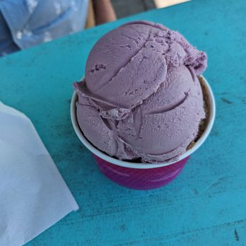 Willeys Scoops & Sweets - Blackberry and mocha chip ice cream - Candy Stores Near Me - Salisbury, Massachusetts Willeys Scoops & Sweets - Blackberry and mocha chip ice cream - Candy Stores Near Me - Salisbury, Massachusetts
