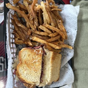 Buckeye Express Diner - Ruben - American Near Me - Bellville, Ohio