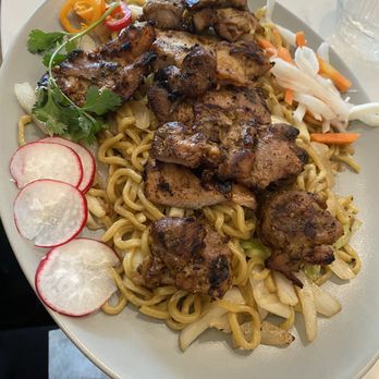 Lantern House Kitchen & Bar - Garlic noodle with grilled chicken - Asian Fusion Near Me - Reston, Virginia