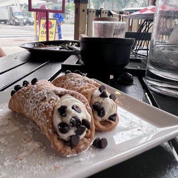EaTo - Cannoli - Pizza Near Me - Minneapolis, Minnesota EaTo - Cannoli - Pizza Near Me - Minneapolis, Minnesota