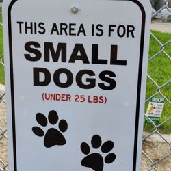 Garvey Paws - Small dog sign