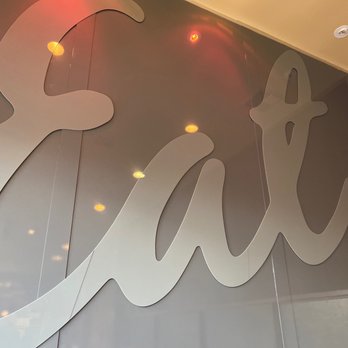 Eat Chow - Decor - Breakfast & Brunch Near Me - Costa Mesa, California