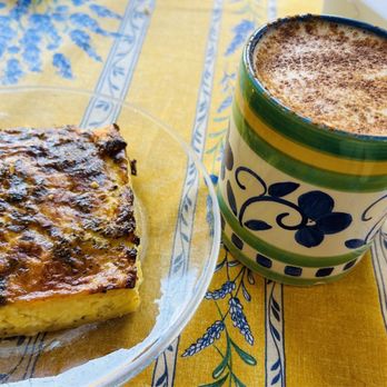Les Pascals - Veggie quiche & chai latte - Bakeries Near Me - Glen Ellen, California