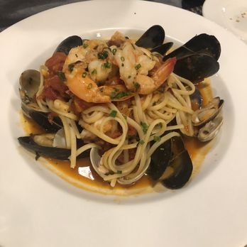 Ascione Bistro - Seafood linguini - Italian Near Me - Chicago, Illinois Ascione Bistro - Seafood linguini - Italian Near Me - Chicago, Illinois