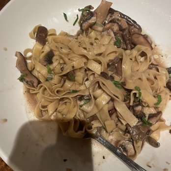 Pisticci - Fettuccine ai Funghi - Italian Near Me - New York, New York Pisticci - Fettuccine ai Funghi - Italian Near Me - New York, New York