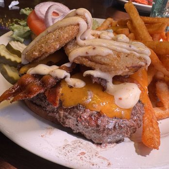 Guston's Grille - Friend green tomato burger - American Near Me - Woodstock, Georgia Guston's Grille - Friend green tomato burger - American Near Me - Woodstock, Georgia
