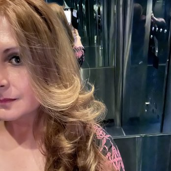 Drybar - Hell's Kitchen - Wanted big waves for my reto look - Blow Dry/Out Services Near Me - New York, New York