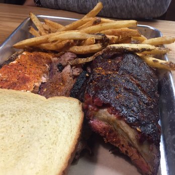 Earl's BBQ - Meats other than the brisket didn't make the cut! - Donuts Near Me - Chicago, Illinois Earl's BBQ - Meats other than the brisket didn't make the cut! - Donuts Near Me - Chicago, Illinois