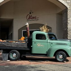 Oliver's Market - Cute fall decor