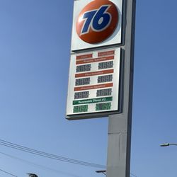 76 Gas Station - Price scam