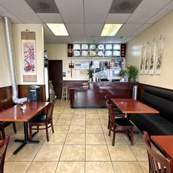 China Garden - Dining Area and Counter