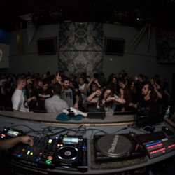 Prisma - Vista del club desde la cabina de DJ.