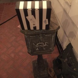 Thanks to the very unprofessional mail lady, for leaving my package on top of the mail box for all to see!!!