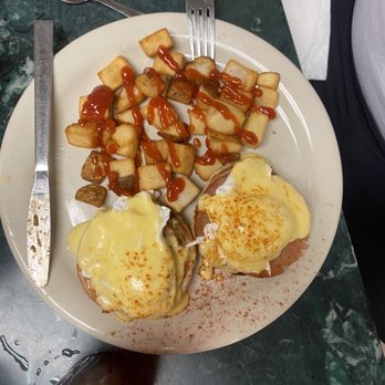 Clary's Cafe - Eggs Benedict - Breakfast & Brunch Near Me - Savannah, Georgia Clary's Cafe - Eggs Benedict - Breakfast & Brunch Near Me - Savannah, Georgia