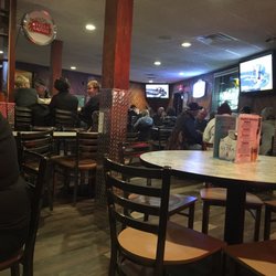 Topper's Bar & Grill - Inside