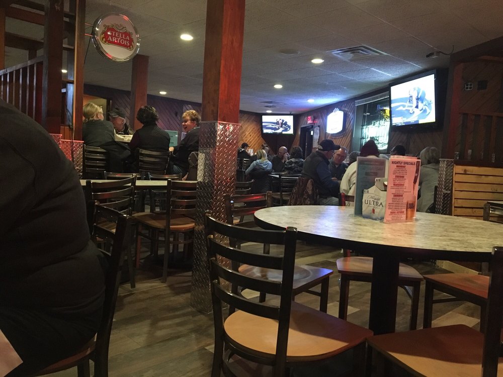 Topper's Bar & Grill Logo