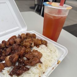 Ruby Thai Kitchen - Strawberry Fruit Tea with popping strawberry  and served along Orange & Bangkok Chicken and white rice