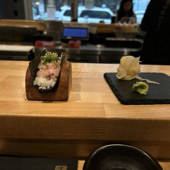 Sugo Hand Roll Bar - Hamachi Hand Roll - Sushi Bars Near Me - Seattle, Washington