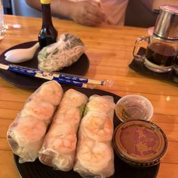 regular pork / shrimp spring rolls ) Not the Mimi spring rolls ;( regular pork / shrimp spring rolls ) Not the Mimi spring rolls ;(