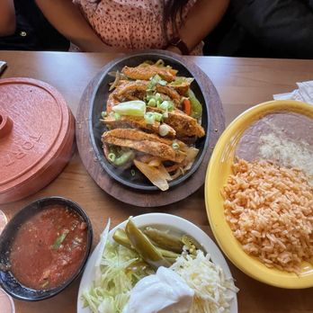 Primo Cantina - Chicken fajitas - Mexican Near Me - Shelby Township, Michigan Primo Cantina - Chicken fajitas - Mexican Near Me - Shelby Township, Michigan