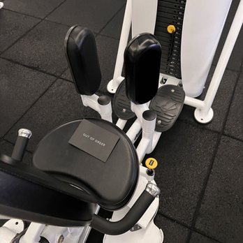 Equinox Hudson Yards - It is unacceptable to pay $380 for a monthly gym membership and have equipment broken for more than a week. - Gyms Near Me - New York, New York Equinox Hudson Yards - It is unacceptable to pay $380 for a monthly gym membership and have equipment broken for more than a week. - Gyms Near Me - New York, New York