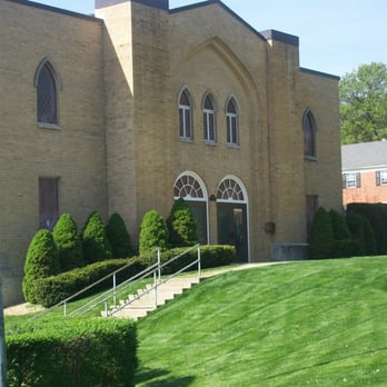 LJ Lawn Services - the front of a church - Lawn Services Near Me - Kansas City, Missouri LJ Lawn Services - the front of a church - Lawn Services Near Me - Kansas City, Missouri