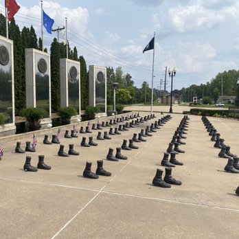 Veterans Memorial Walk - Parks Near Me - O'Fallon, Missouri Veterans Memorial Walk - Parks Near Me - O'Fallon, Missouri