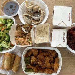Our take out order, ready to be gobbled up. Our take out order, ready to be gobbled up.