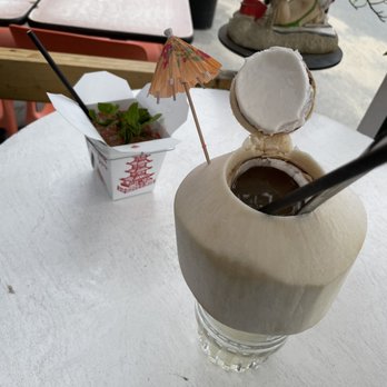 Venice Beach Bar & Kitchen - Tiki cocktails!! - Dive Bars Near Me - Venice, California