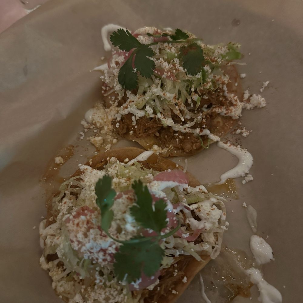 Escondite - Tostadas - Mexican Near Me - Dollard-des-Ormeaux, Quebec