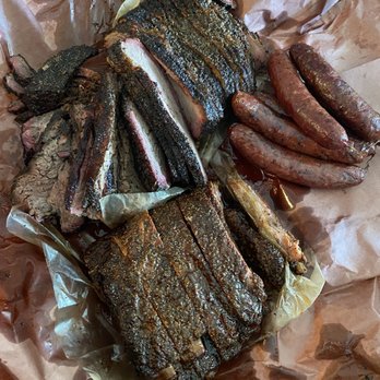 Franklin Barbecue - Ribs, brisket and sausage. - Barbeque Near Me - Austin, Texas Franklin Barbecue - Ribs, brisket and sausage. - Barbeque Near Me - Austin, Texas