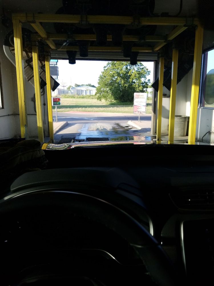 Silver Car Wash, Burleson Roadtrippers