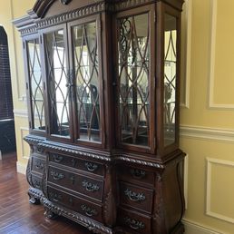 China Buffet and Hutch - very heavy pieces. Handled with care and protected with blankets in the padded truck. China Buffet and Hutch - very heavy pieces. Handled with care and protected with blankets in the padded truck.