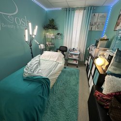 Posh Beauty and Wellness Center