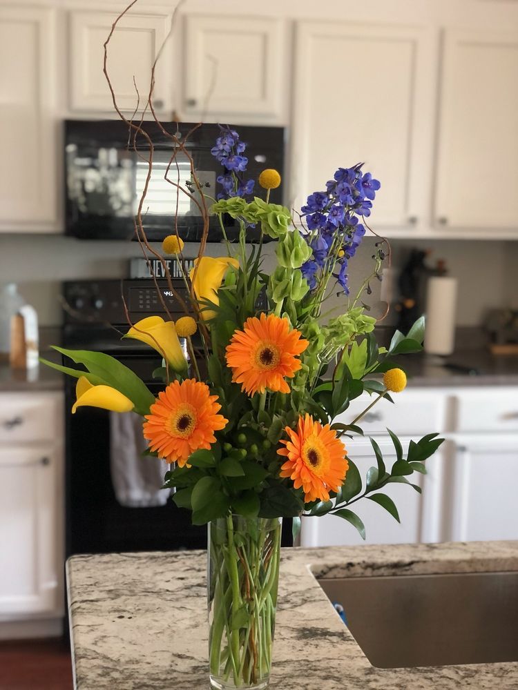 CASTLE ROCK FLORIST 46 Photos & 41 Reviews 318 4th St, Castle Rock