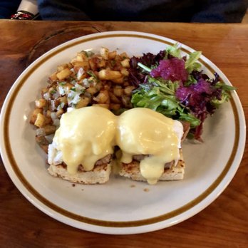 The Wren - Eggs Benedict - Bars Near Me - Toronto, Ontario The Wren - Eggs Benedict - Bars Near Me - Toronto, Ontario