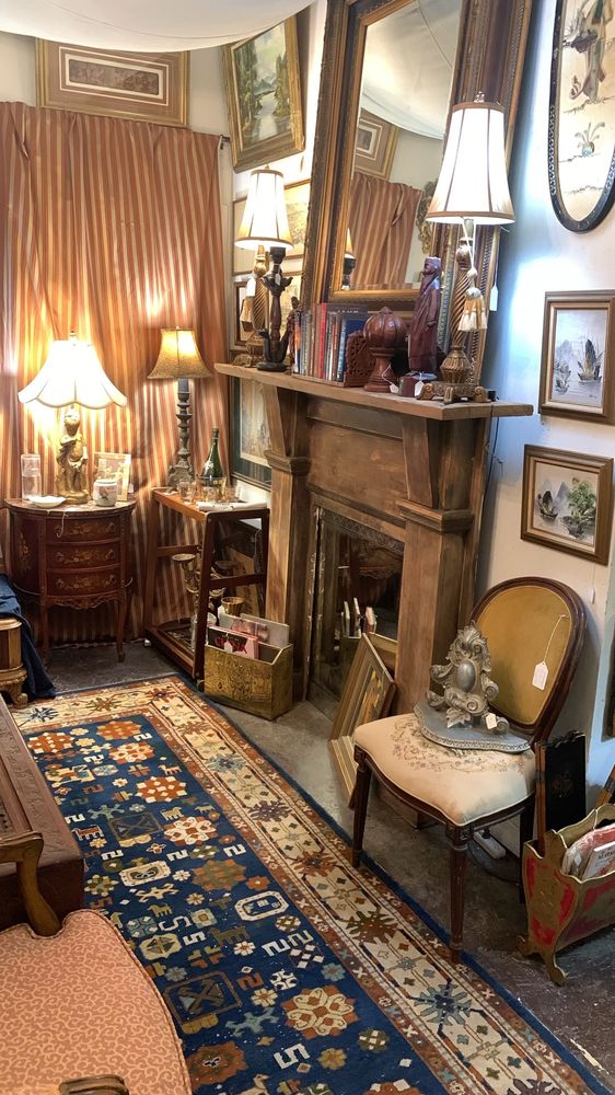 OLD ARABI MARKETPLACE Updated September 2024 7002 St Claude Ave, Arabi, Louisiana Antiques