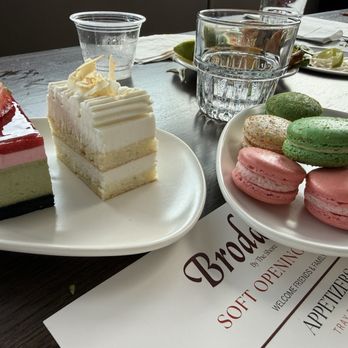 Brodard - Desserts - Vietnamese Near Me - Long Beach, California Brodard - Desserts - Vietnamese Near Me - Long Beach, California